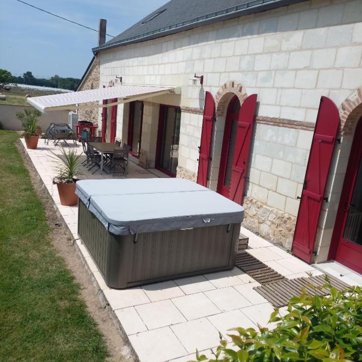 Jolie Maison De Campagne En Pierre De Tuffeau Longue Exterior photo